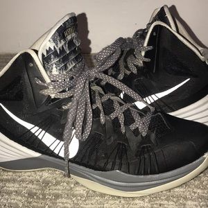 NIKE Hyperdunk Indoor Basketball Shoes